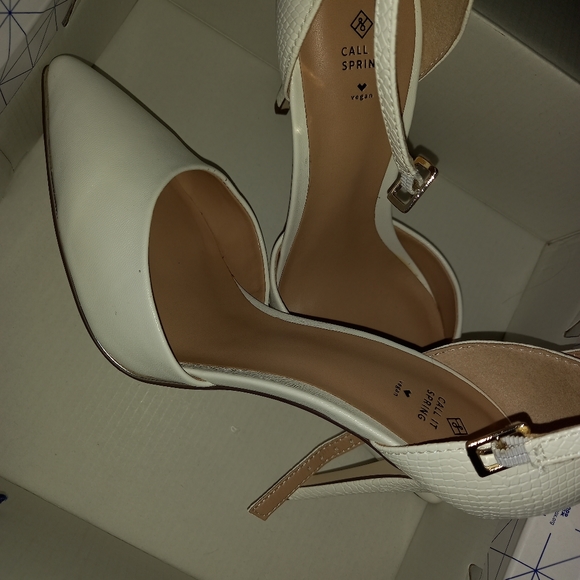 Call IT Spring - Picture 4 of 5